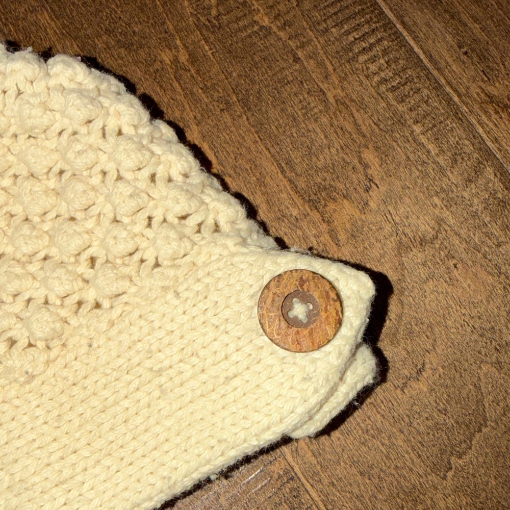 Abercrombie & Fitch Cream Knit Scarf - Picture 2 of 5